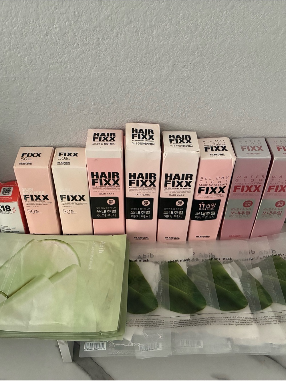 BEAUTY BUNDLE - Picture 2 of 9